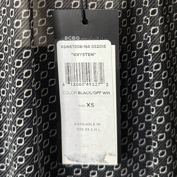 NWT BCBGMaxAzria Black and white printed shift dress Tassel tie neckline - Picture 5 of 9